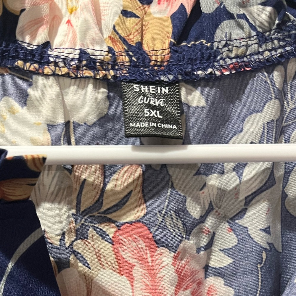 SHEIN Blue Floral Long Sleeve Blouse Size 5XL - Picture 3 of 4